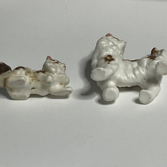 VTG Miniature Mama Cat & Kitten Porcelain Figurines White Brown Blue Eyes 2" - Picture 8 of 12